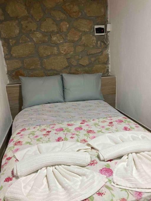 Mikraki Apartment Kalambaka Bagian luar foto